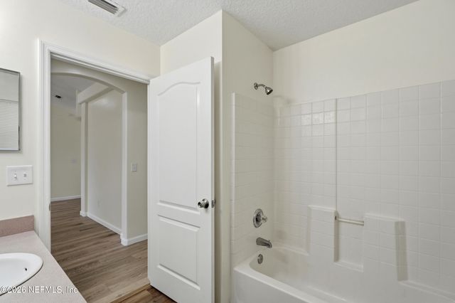 6878 WALL SPRINGS Drive, Jacksonville, FL 32222