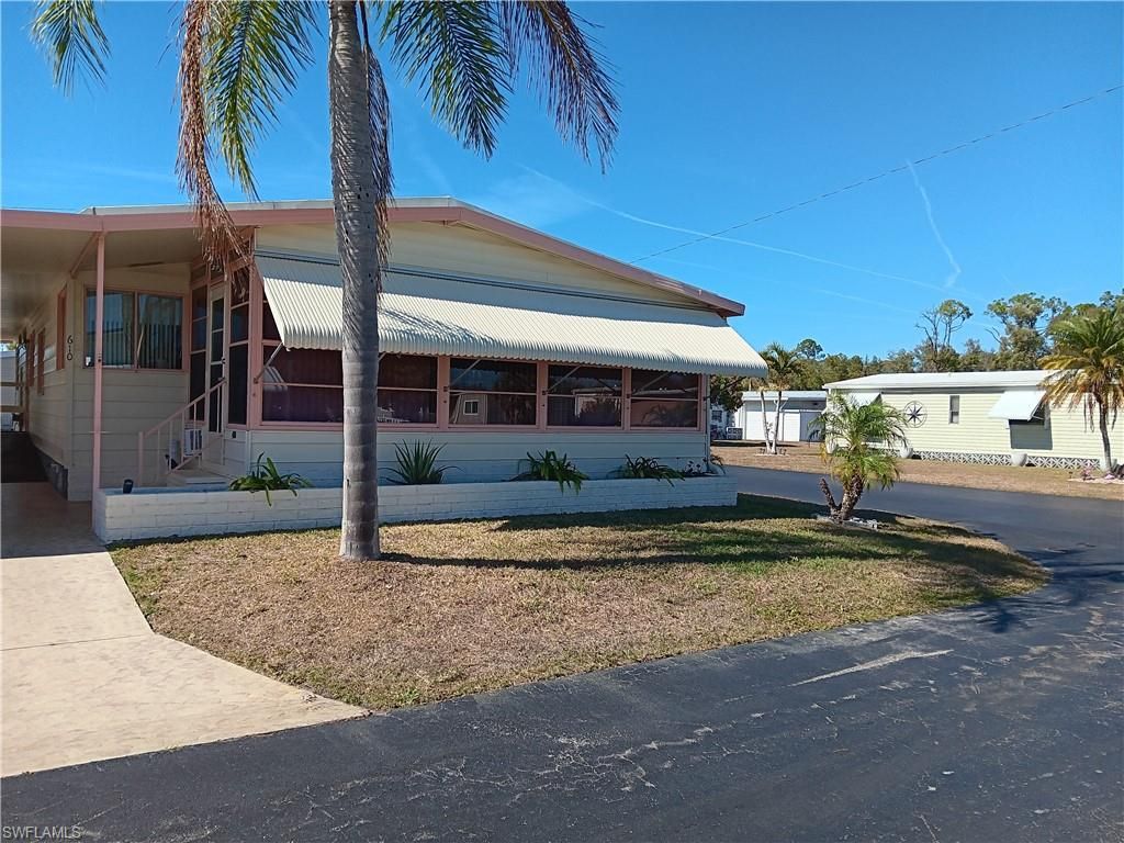 610 Friendly PL, NORTH FORT MYERS, FL 33917 — exterior