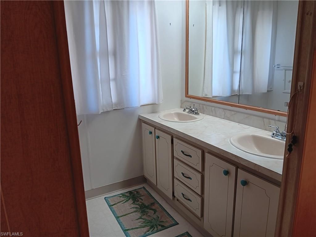 610 Friendly PL, NORTH FORT MYERS, FL 33917 — photo 4