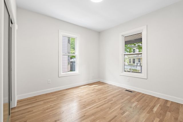 12 Foskett St 1, Somerville, MA 02144