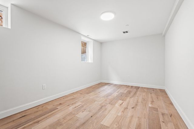 12 Foskett St 1, Somerville, MA 02144