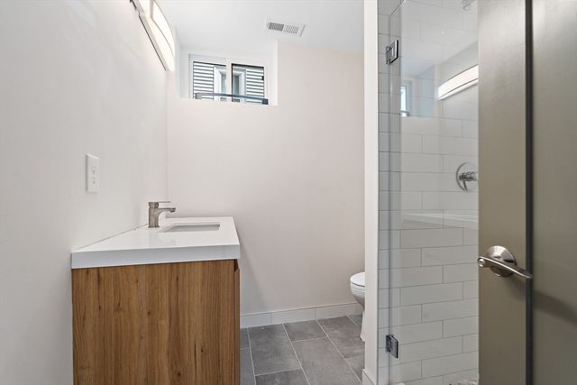 12 Foskett St 1, Somerville, MA 02144