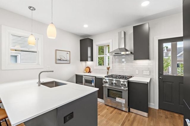 12 Foskett St 1, Somerville, MA 02144