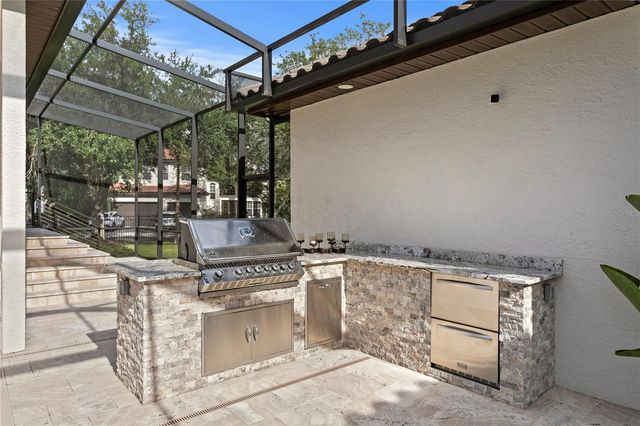 1230 DARLINGTON OAK CIRCLE NE, St Petersburg, FL 33703