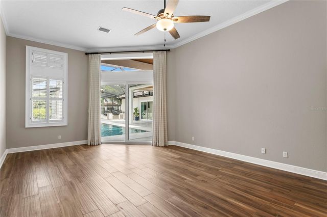 1230 DARLINGTON OAK CIRCLE NE, St Petersburg, FL 33703