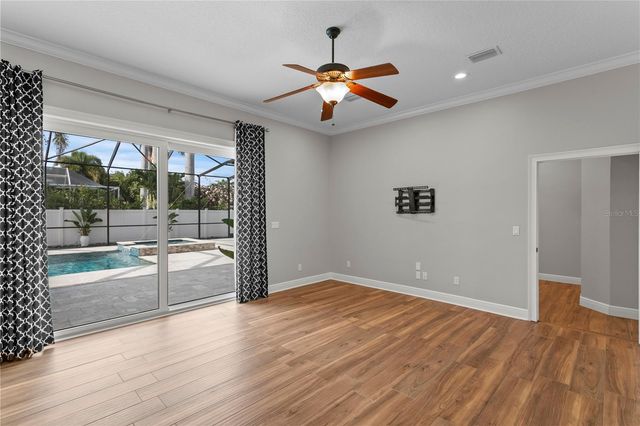 1230 DARLINGTON OAK CIRCLE NE, St Petersburg, FL 33703