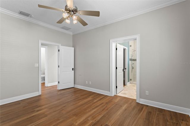 1230 DARLINGTON OAK CIRCLE NE, St Petersburg, FL 33703