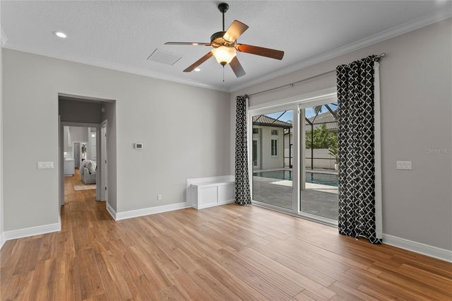 1230 DARLINGTON OAK CIRCLE NE, St Petersburg, FL 33703