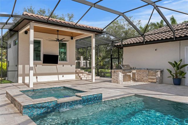 1230 DARLINGTON OAK CIRCLE NE, St Petersburg, FL 33703