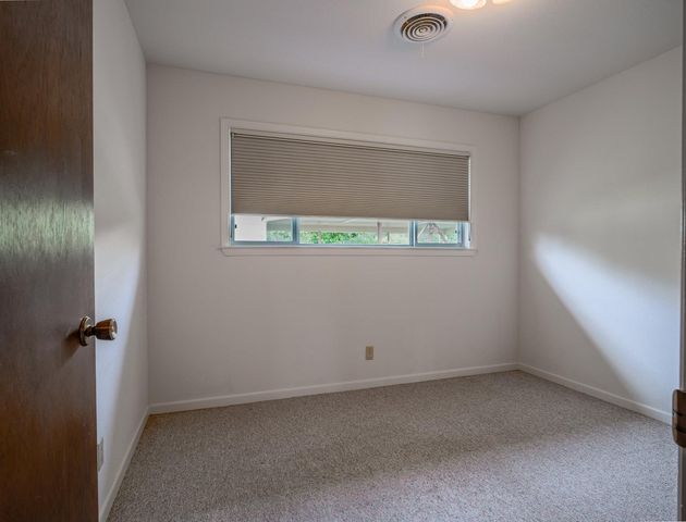 736 W Lakecrest DR, Bluffton, TX 78607