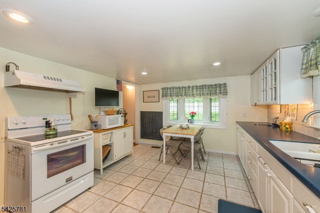 372 E Shore Trl, Sparta Twp., NJ 07871