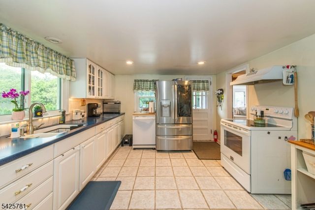 372 E Shore Trl, Sparta Twp., NJ 07871