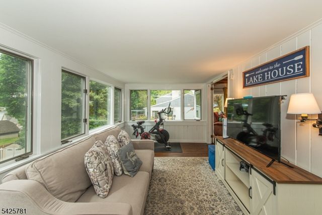 372 E Shore Trl, Sparta Twp., NJ 07871