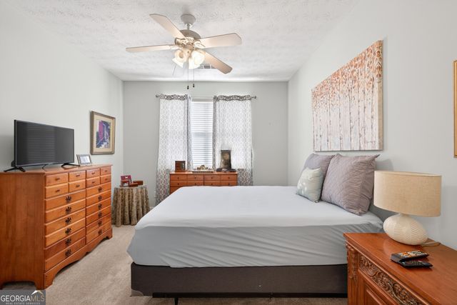 368 West Oaks Trail, Woodstock, GA 30188