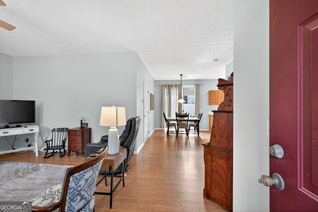 368 West Oaks Trail, Woodstock, GA 30188