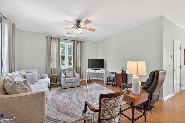368 West Oaks Trail, Woodstock, GA 30188