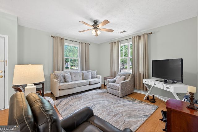 368 West Oaks Trail, Woodstock, GA 30188