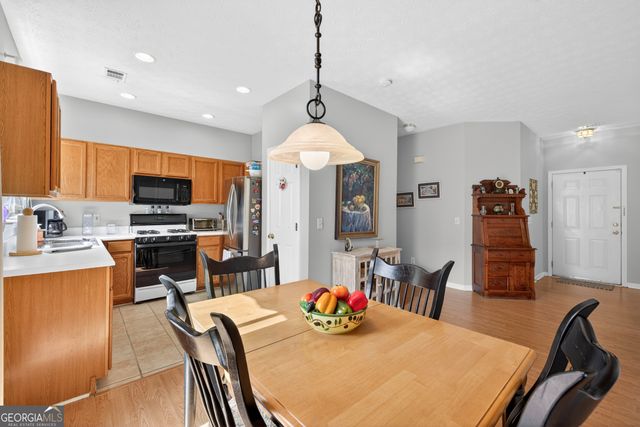 368 West Oaks Trail, Woodstock, GA 30188