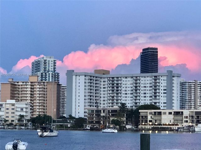 462 Golden Isles Dr 205, Hallandale Beach, FL 33009