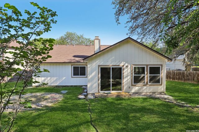 13802 LAUREL HOLLOW DR, San Antonio, TX 78232