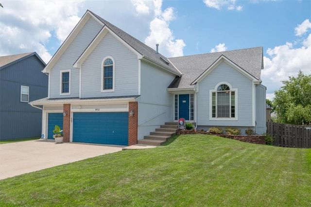 8812 N Cosby Avenue, Kansas City, MO 64154