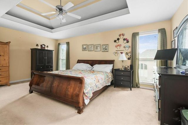 8812 N Cosby Avenue, Kansas City, MO 64154