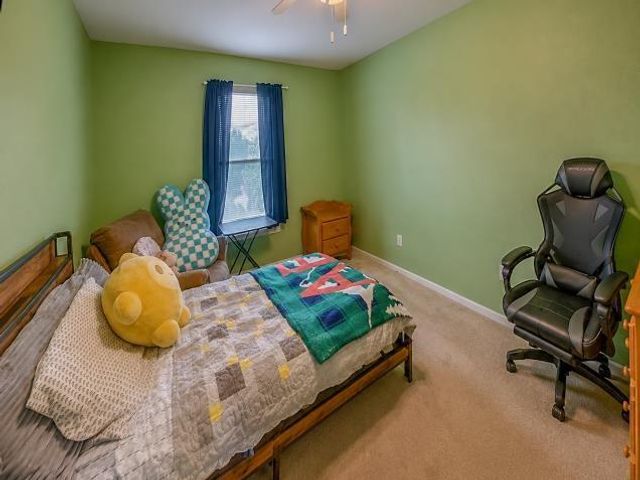 8812 N Cosby Avenue, Kansas City, MO 64154