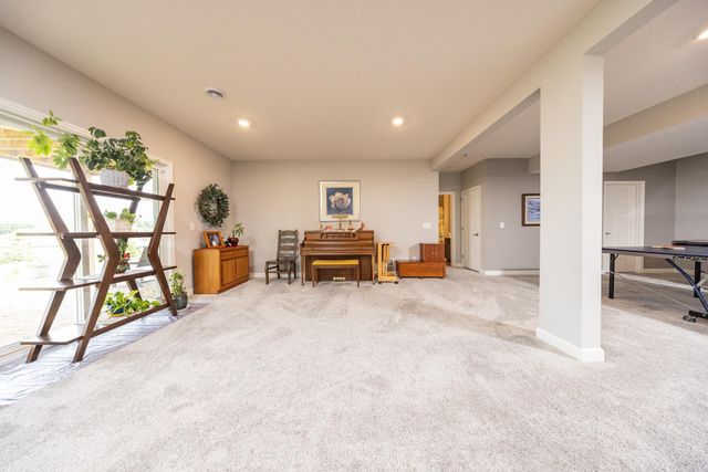 1696 73rd Street W, Inver Grove Heights, MN 55077