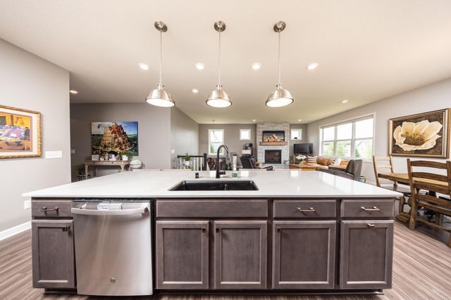 1696 73rd Street W, Inver Grove Heights, MN 55077