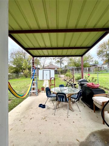 1328 E Jessamine Street, Fort Worth, TX 76104