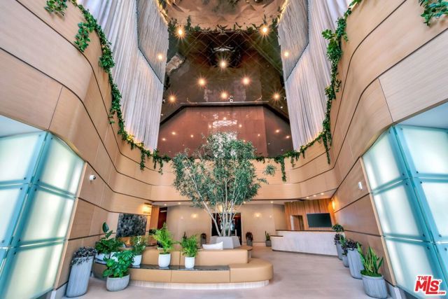 1100 Wilshire Boulevard 2207, Los Angeles, CA 90017