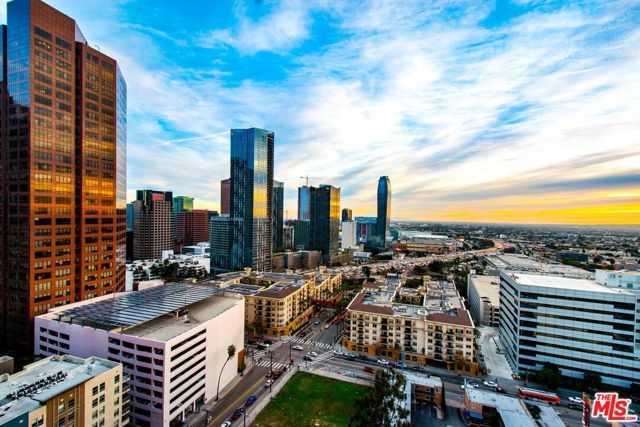 1100 Wilshire Boulevard 2207, Los Angeles, CA 90017