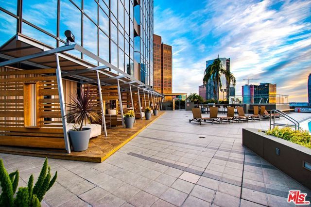 1100 Wilshire Boulevard 2207, Los Angeles, CA 90017