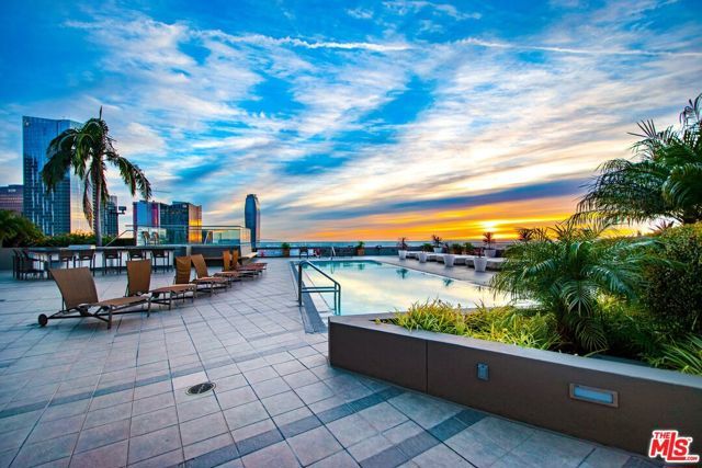 1100 Wilshire Boulevard 2207, Los Angeles, CA 90017