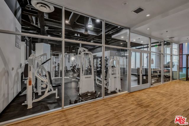 1100 Wilshire Boulevard 2207, Los Angeles, CA 90017