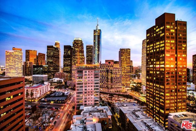 1100 Wilshire Boulevard 2207, Los Angeles, CA 90017