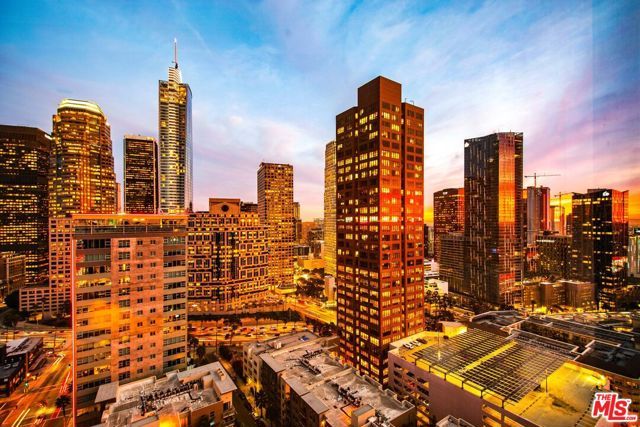 1100 Wilshire Boulevard 2207, Los Angeles, CA 90017