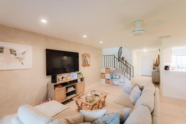 21820 Cypress Circle 25d, Boca Raton, FL 33433