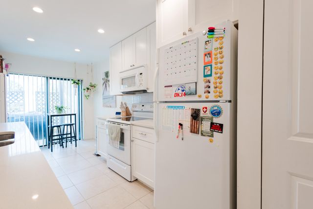 21820 Cypress Circle 25d, Boca Raton, FL 33433