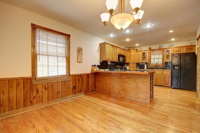 1264 Lake Road, London, KY 40741