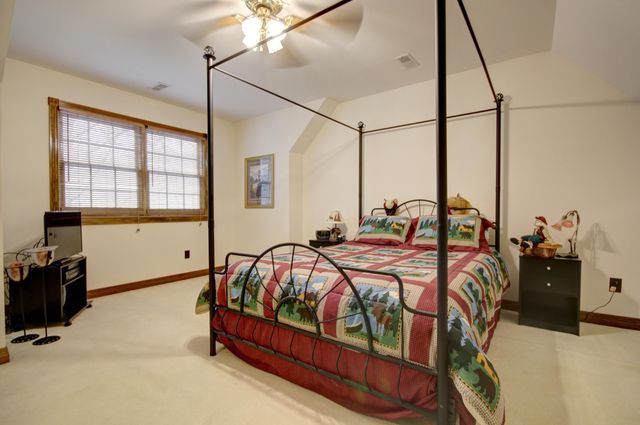 1264 Lake Road, London, KY 40741