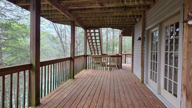 1264 Lake Road, London, KY 40741