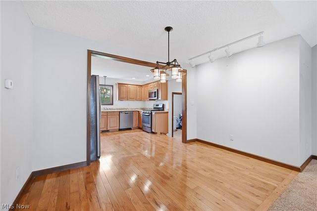1532 S Stateline Road, Masury, OH 44438