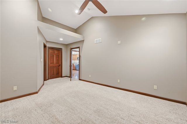 1532 S Stateline Road, Masury, OH 44438