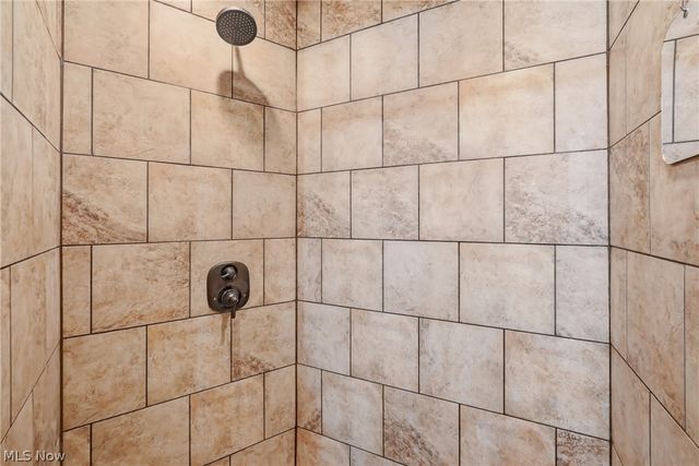 1532 S Stateline Road, Masury, OH 44438