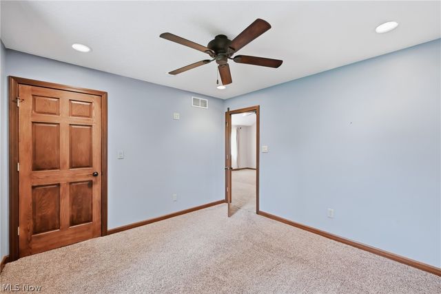 1532 S Stateline Road, Masury, OH 44438