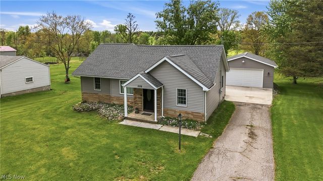 1532 S Stateline Road, Masury, OH 44438