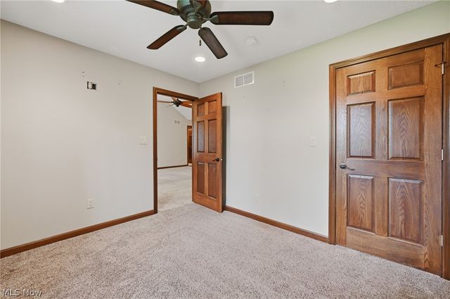 1532 S Stateline Road, Masury, OH 44438