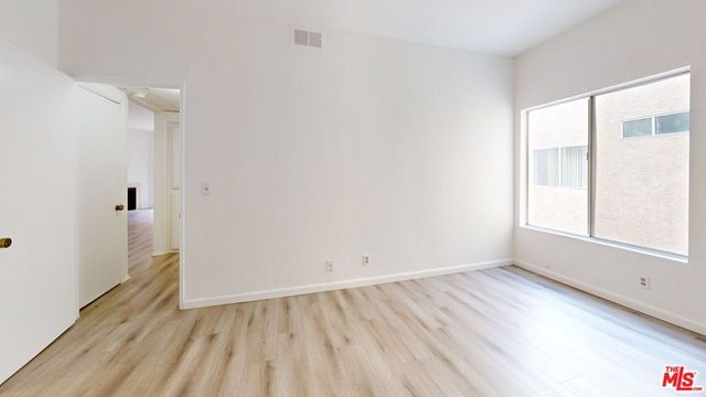 5135 Zelzah Avenue 203, Encino, CA 91316