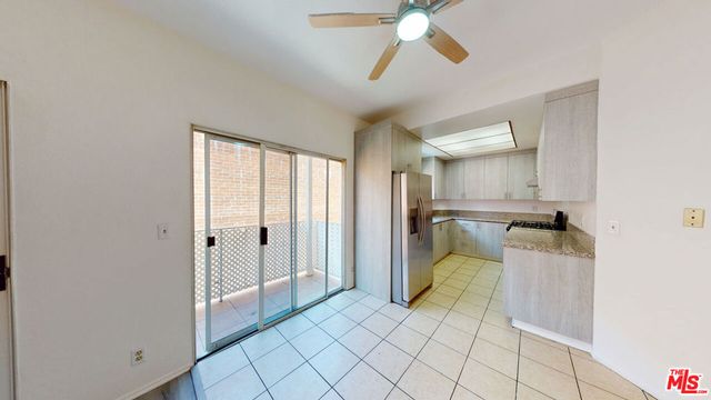 5135 Zelzah Avenue 203, Encino, CA 91316